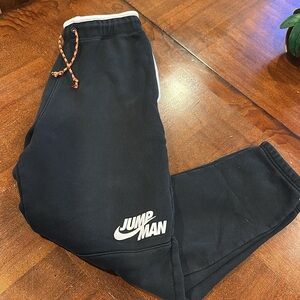 NIKE men’s Jump Man sweatpants / joggers in Excellent Condition